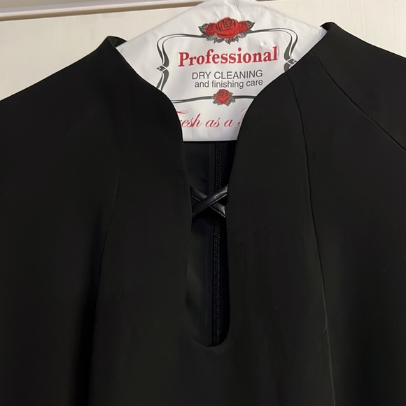 Nic and Zoe stretchy black dress - Picture 2 of 7